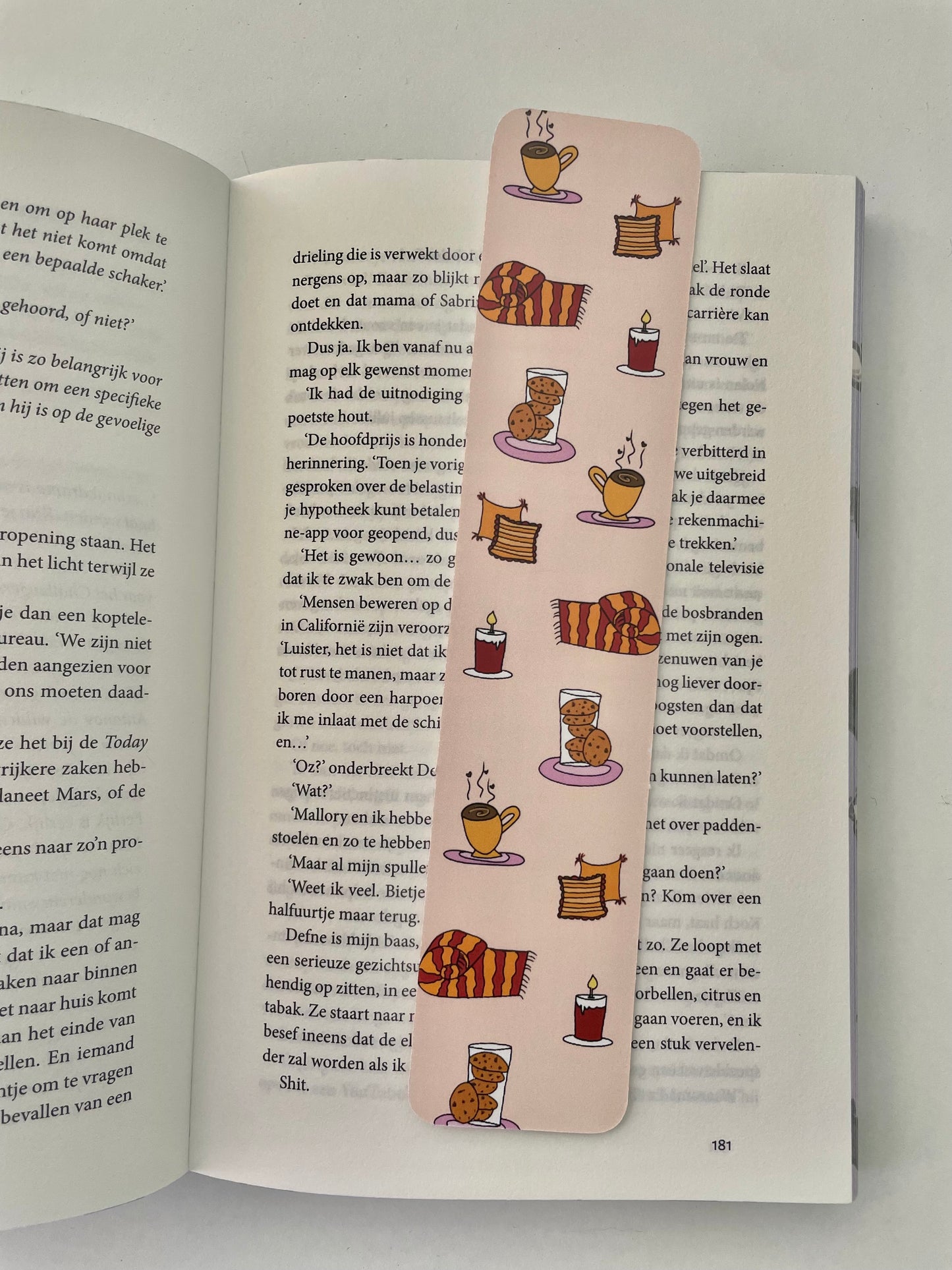 Bookmark- cozy escape