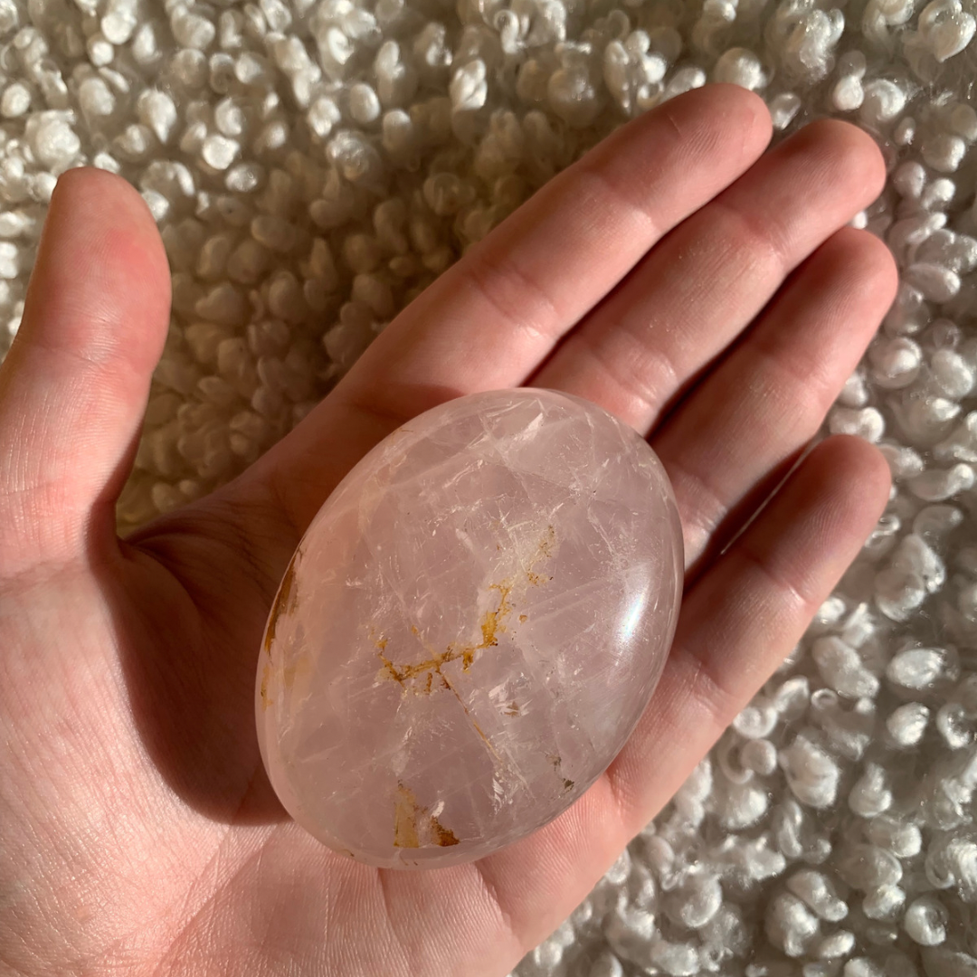 Rozenkwarts handsteen