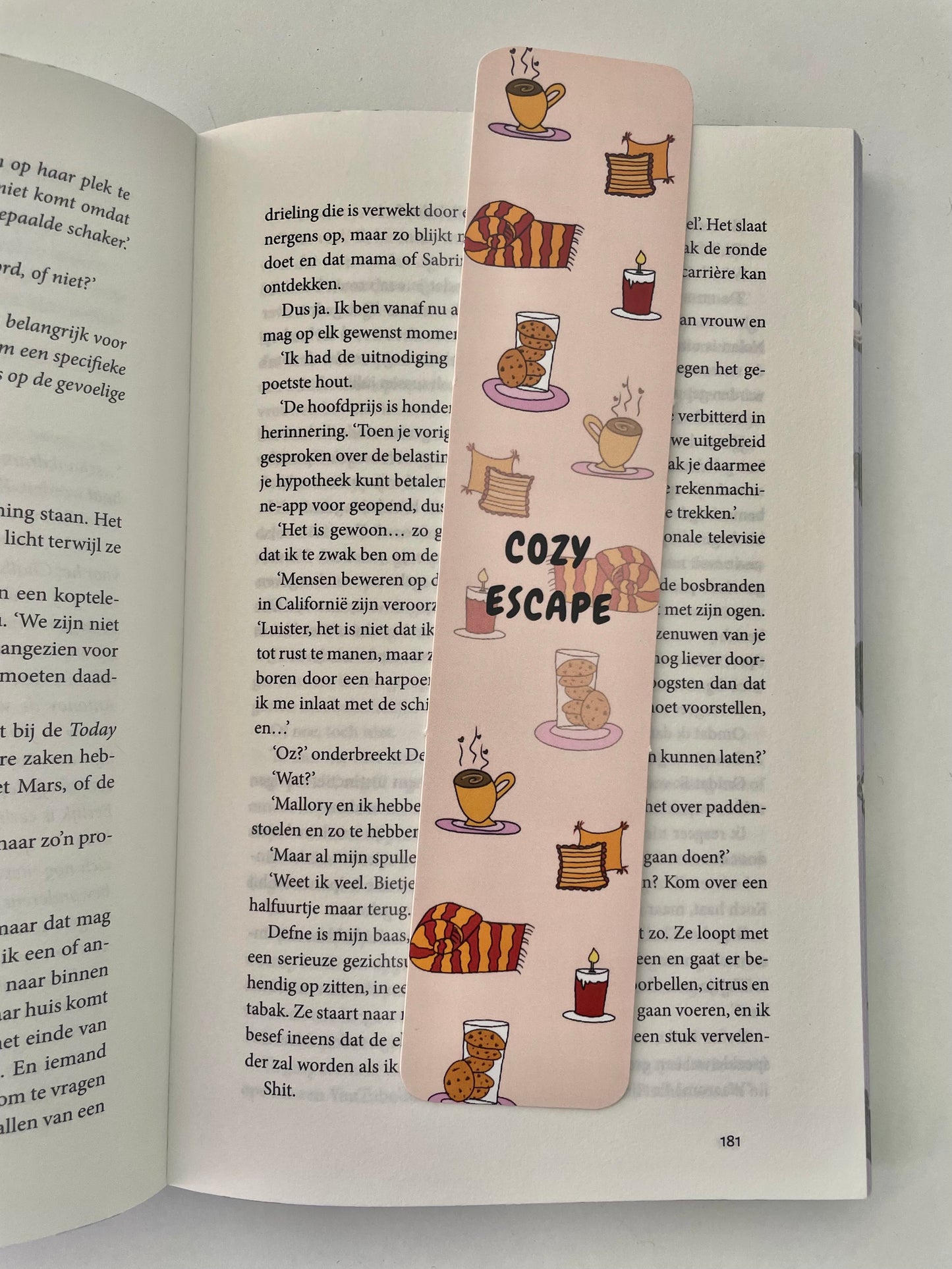 Bookmark- cozy escape