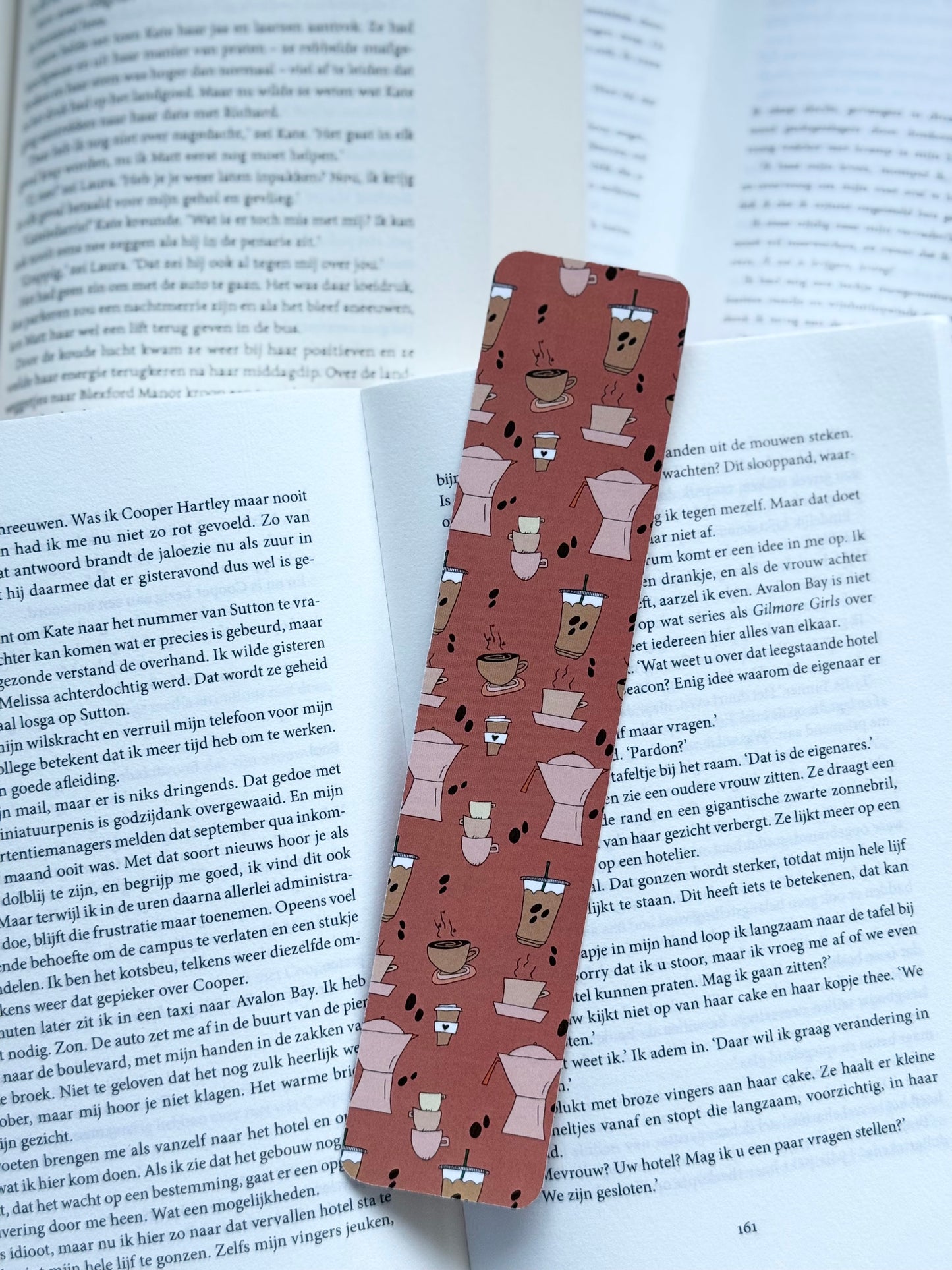 Bookmark - coffee fuels my mind books feed my soul